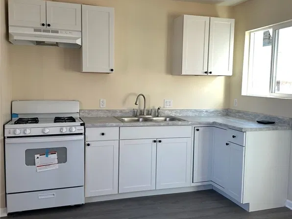 22811 15th St, Santa Clarita, CA 91321