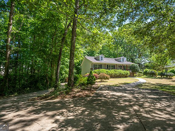 4th image of 80 Alloway Dr