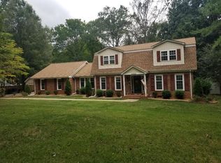5400 Foxcrest Dr, Mint Hill, NC 28227