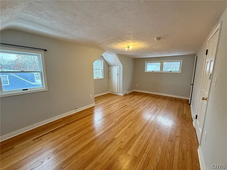 223 Cleveland Blvd — Photo 37