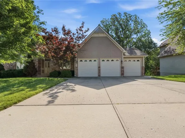 7809 N Revere Dr, Kansas City, MO 64151