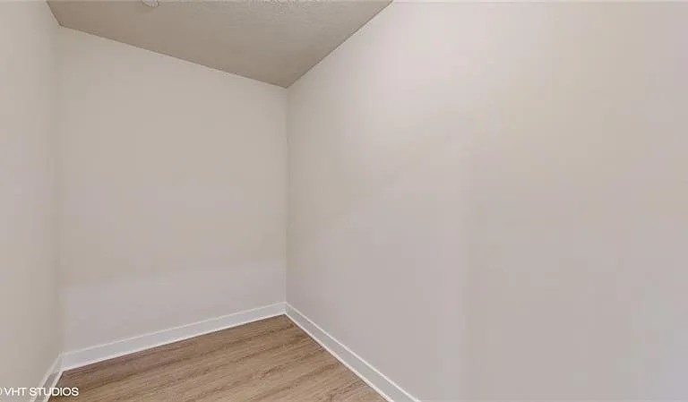 4908 Spruce Rd — Photo 19