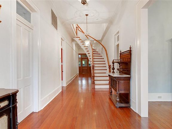 3rd image of 1514 Valmont St