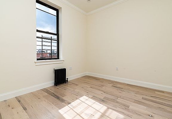5th image of 946 Bushwick Ave #601