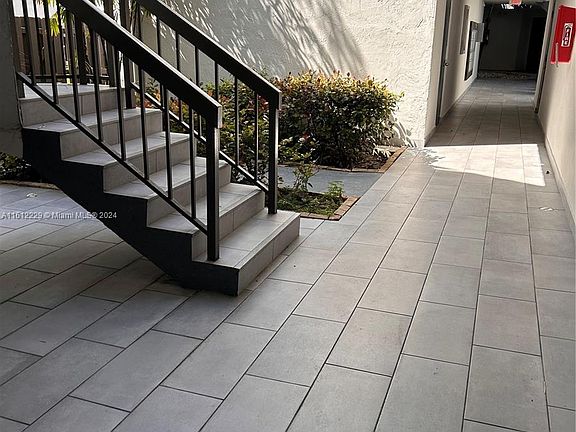 3rd image of 9447 Fontainebleau Blvd APT 114
