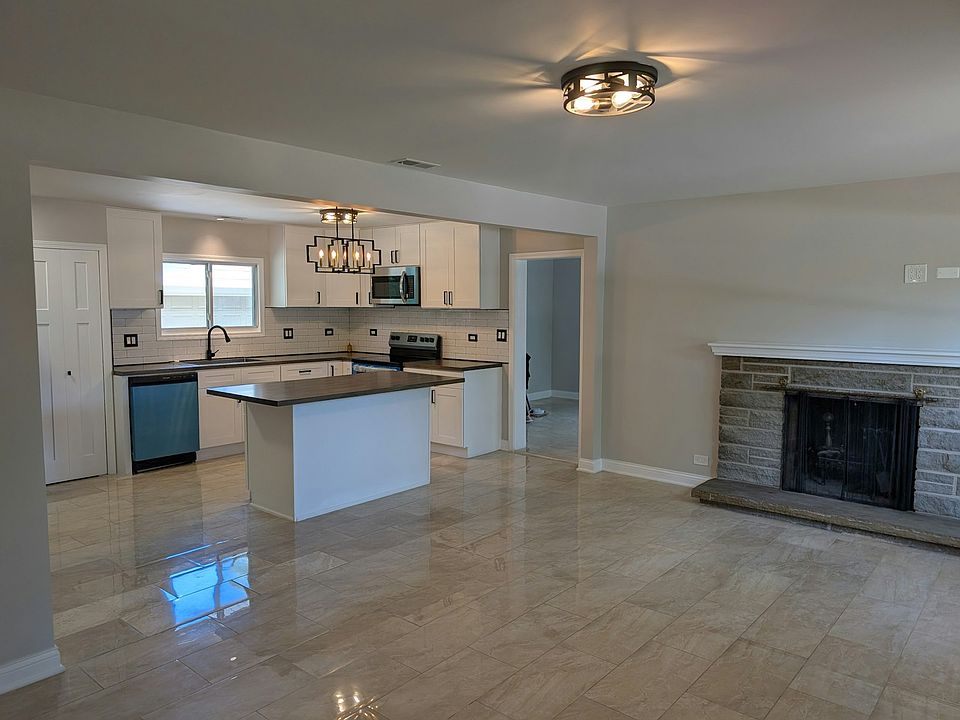 Living/Kitchen