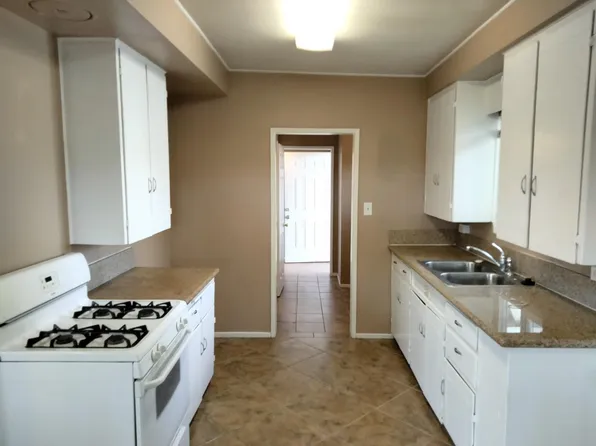 18575 Highway 18 #3, Apple Valley, CA 92307