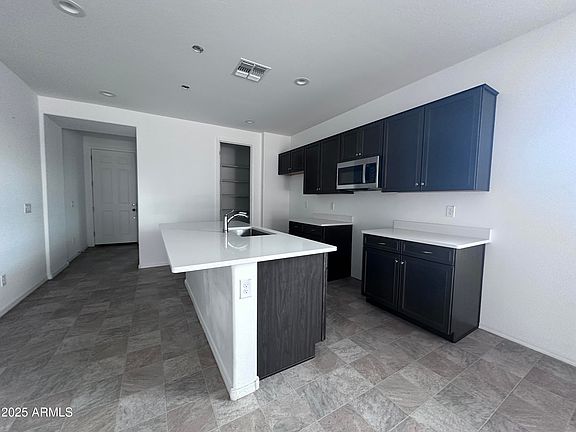 4th image of 2065 E ESCONDIDO Place