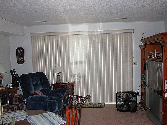4th image of 11 Wilshire Heights Dr #11