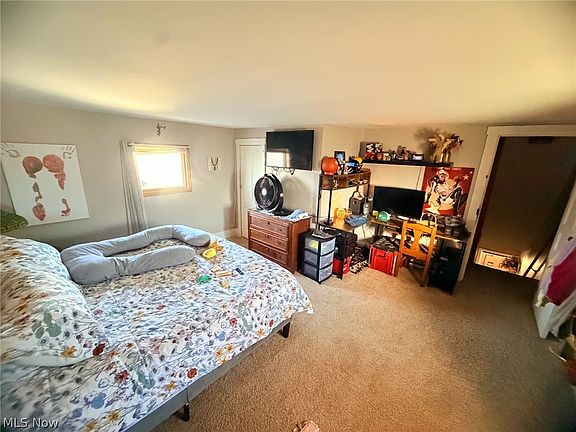 4th image of 622 John St
