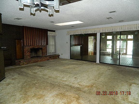 2nd image of 112 Camino Robles St