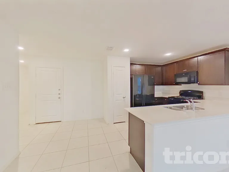 8412 Bell Ridge Ln — Photo 5