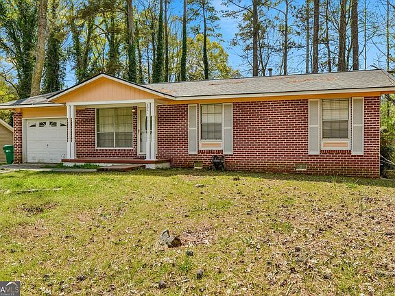 2nd image of 8941 Ashwood Dr