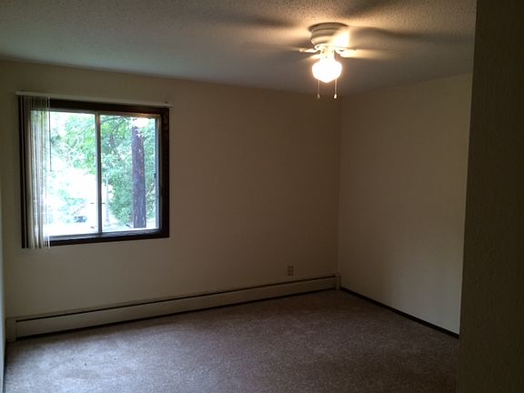 4th image of 1905 Wilson Ave APT 202