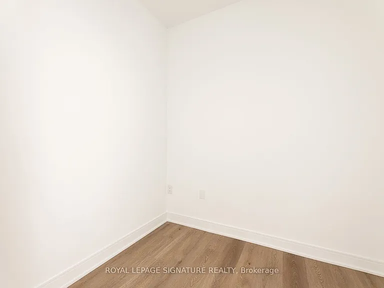 86 Dundas St E #526 — Photo 14