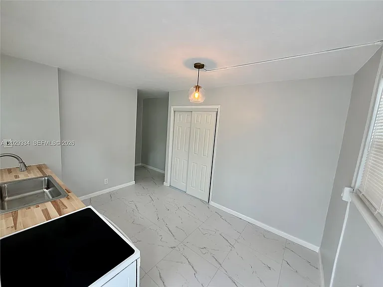 3021 NE 21st Ter #1 — Photo 15