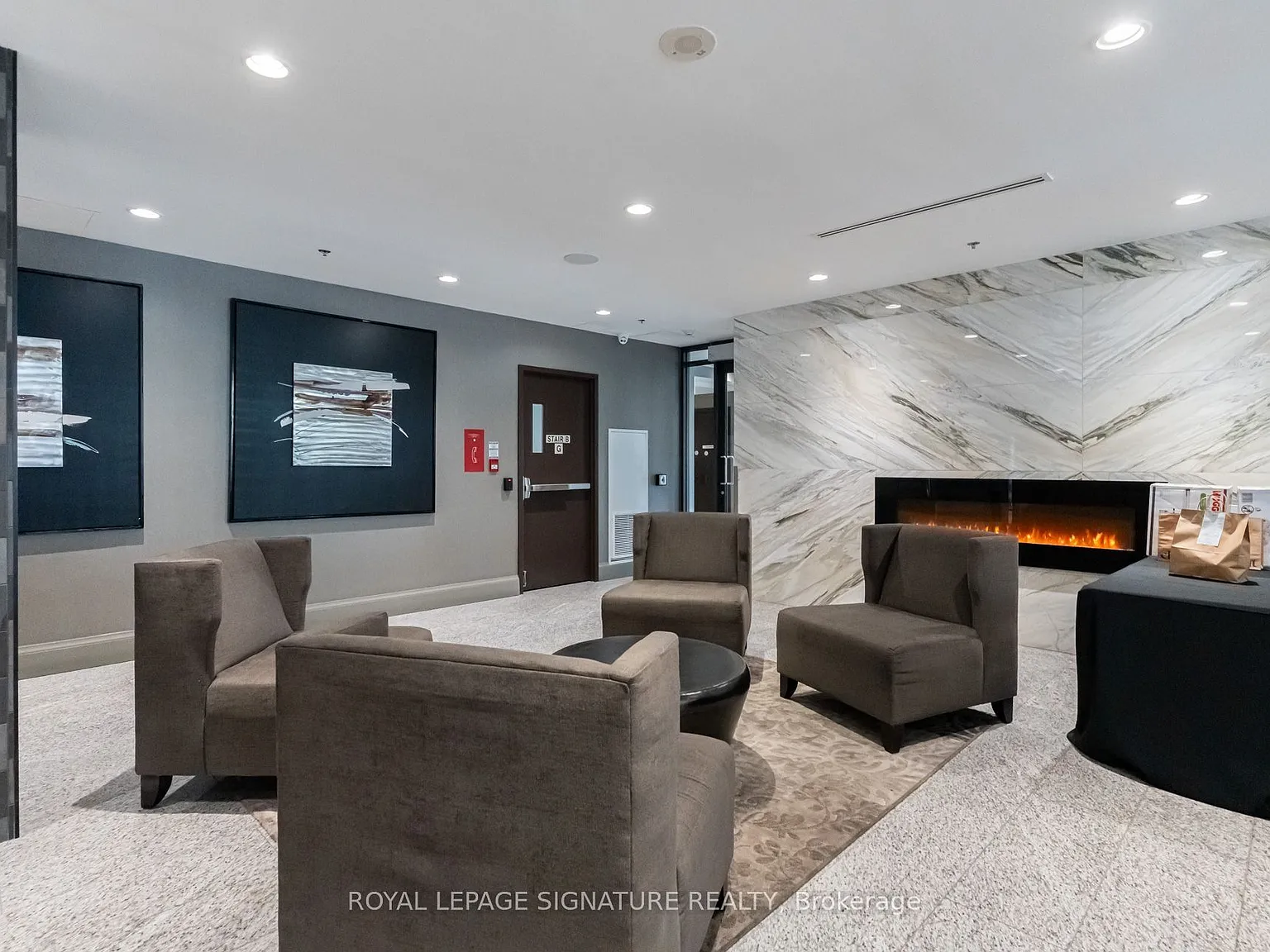 Milan Condos — Photo 4