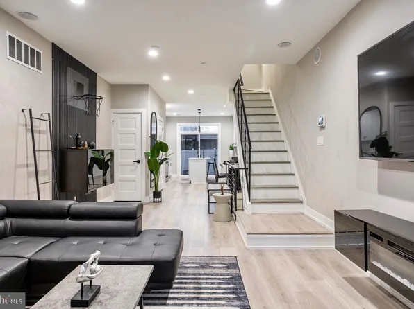 2242 N Reese St, Philadelphia, PA 19133