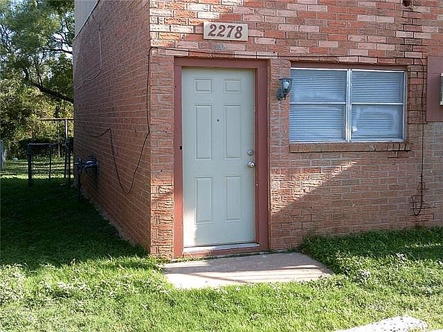 1st image of 2278 Oakland Dr