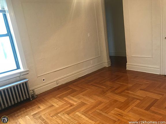 4th image of 3257 35th St APT A4