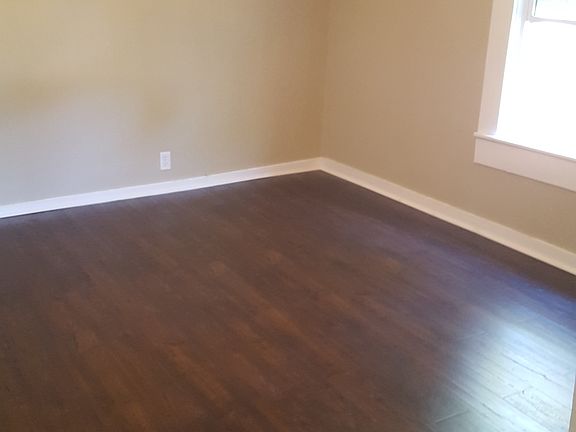 5th image of 701 Brower Ln