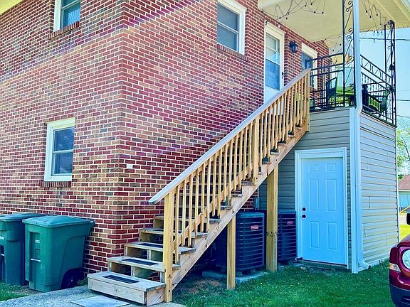 3rd image of 615 & 6151/2 Bravo St