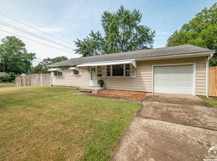 2043 Hillview Rd, Lawrence, KS 66046