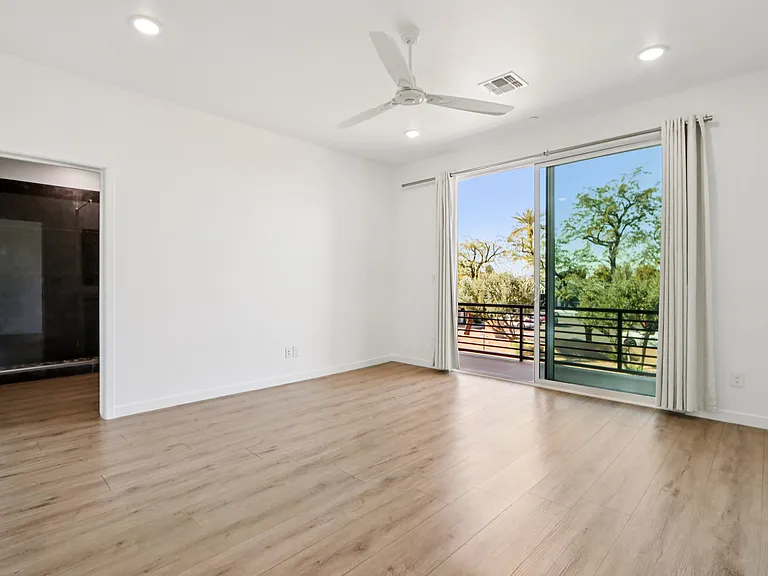 St. Moritz Townhomes — Photo 24