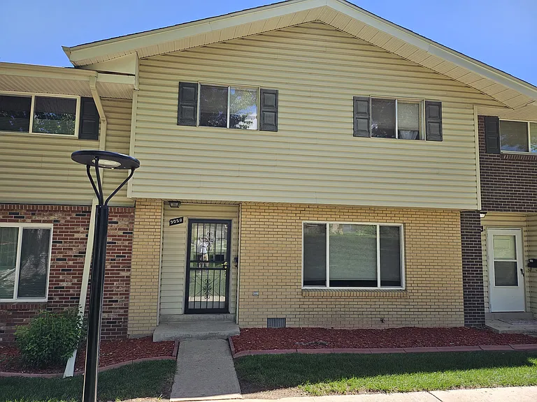 9058 E Mansfield Ave — Photo 1