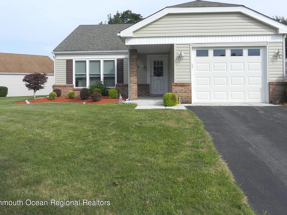 1st image of 89 N Buckingham Drive