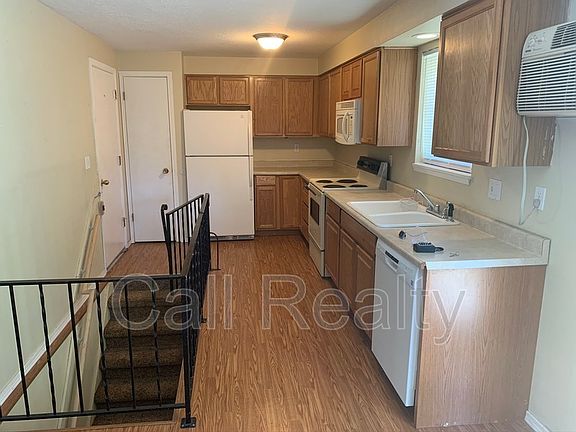 5th image of 3222 S Glenn Ct