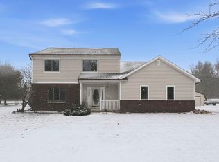 7722 Greenwell Rd, Churubusco, IN 46723