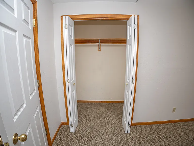 305 Tanner Bridge Ct #B — Photo 17