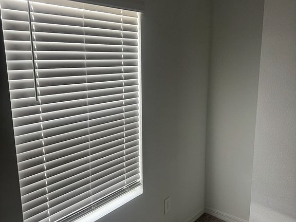 2nd Bedroom - 8' x '14