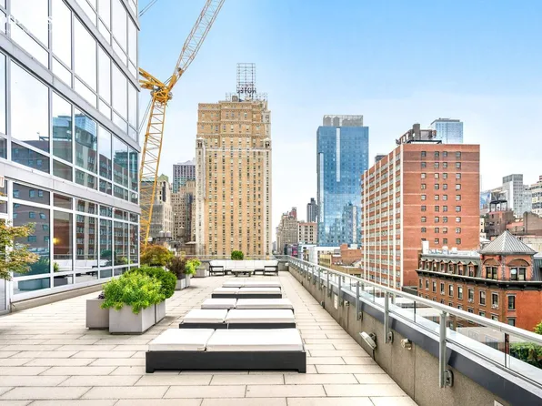 247 West 46th Street image 15 of 19