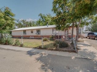6032 Isleta Blvd SW, Albuquerque, NM 87105