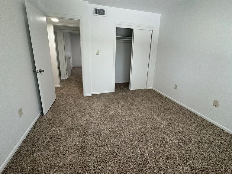 1003 Parkway Dr #1005 — Photo 10