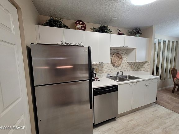 3rd image of 101 Bent Tree Dr APT 27