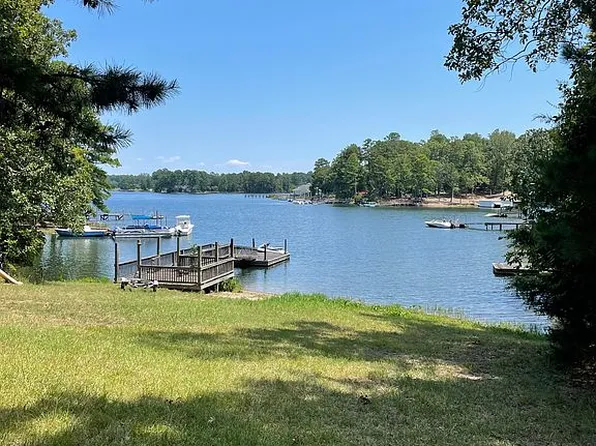 1232 Crooked Rd, Gilbert, SC 29054