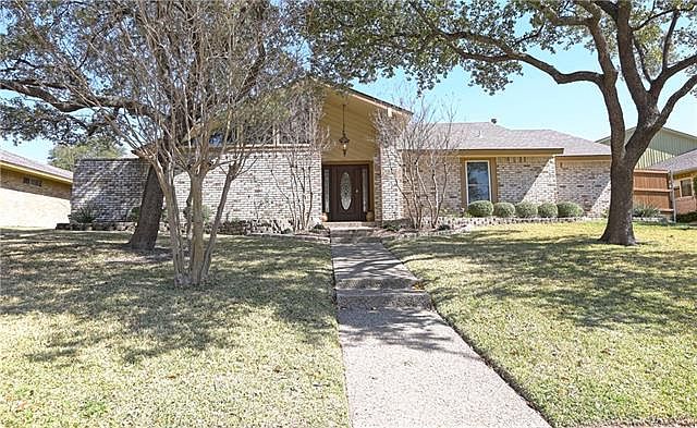 1st image of 2707 Wagonwheel Dr