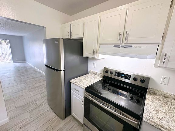 4th image of 329 Melody Ln #331