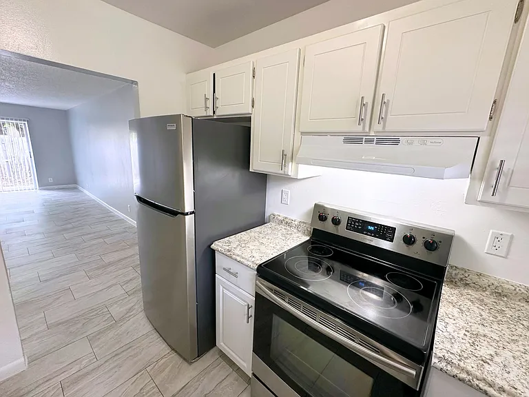 329 Melody Ln #331 — Photo 4