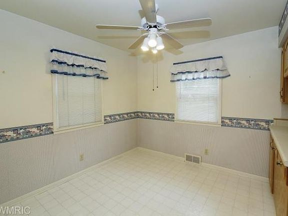 5th image of 608 Beauvois Ave