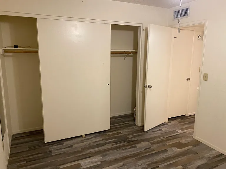 2744 E Villa Theresa Dr — Photo 16