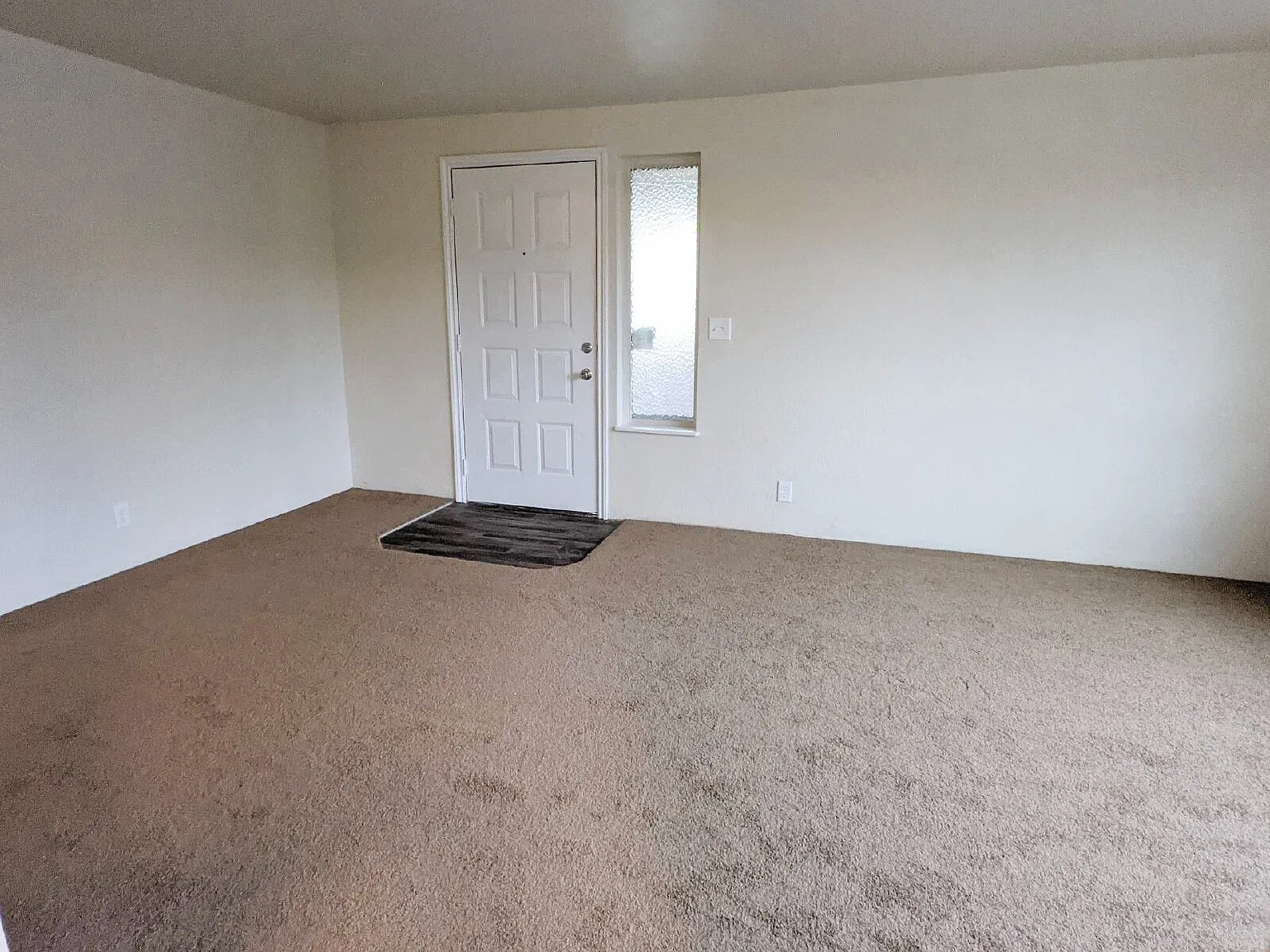 2 bed, 1.0 bath, 768 sqft, $1,195 — Photo 2