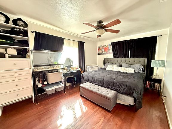 3rd image of 2155 Meadowlark Ln