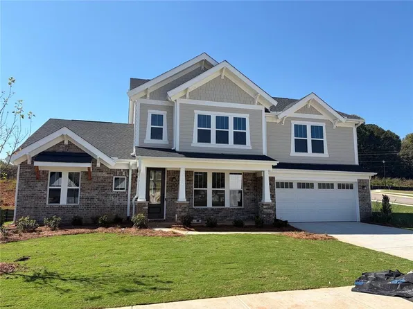 102 Hidden Fields Way, Hoschton, GA 30548