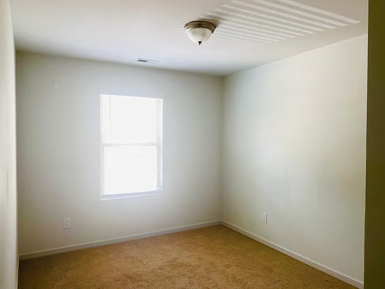 533 Hobkirks Pl — Photo 8