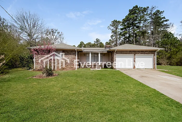 3 bed, 2.0 bath, 1603 sqft, $1,395 — Photo 1