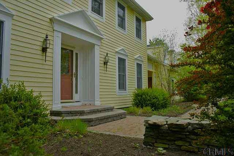 2nd image of 91 MIDDLESEX Court